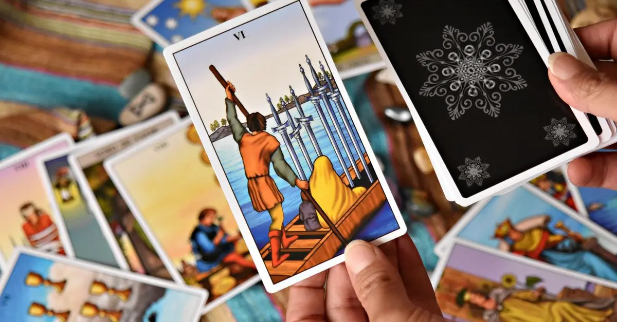 Les 5 Erreurs à Éviter au Tarot